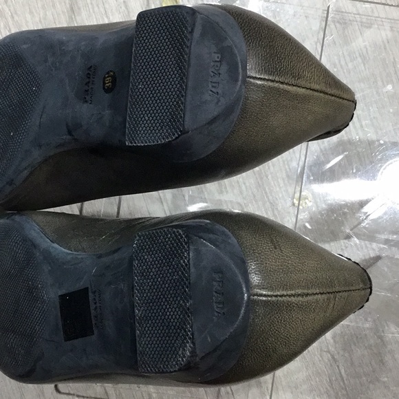 Prada distressed Grey Leather Loafers - Picture 6 of 11